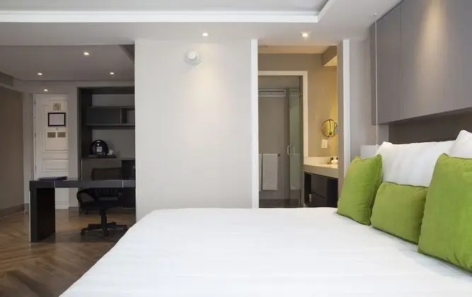 Super Saver, 1 King Bed