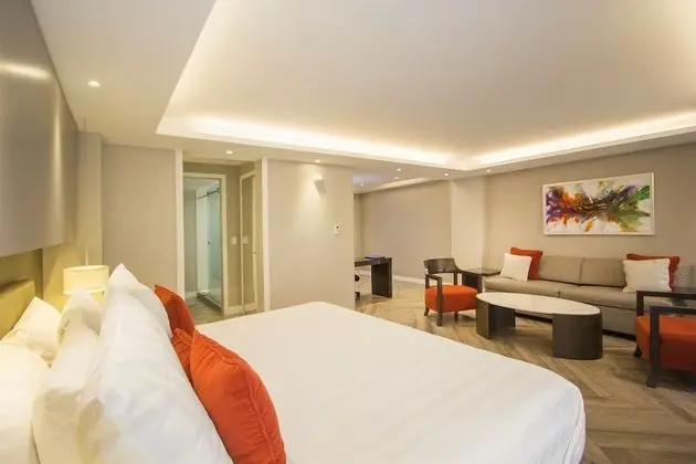 Super Saver, 1 King Bed