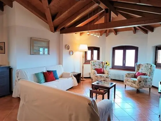 Apart Daire, 3 Yatak Odası, Göl Manzaralı