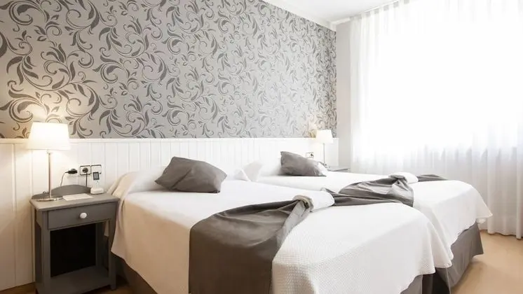 Superior Tek Büyük veya İki Ayrı Yataklı Oda