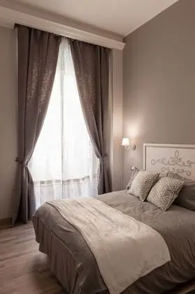 Tek Büyük Yataklı Oda, 1 Çift Kişilik Yatak