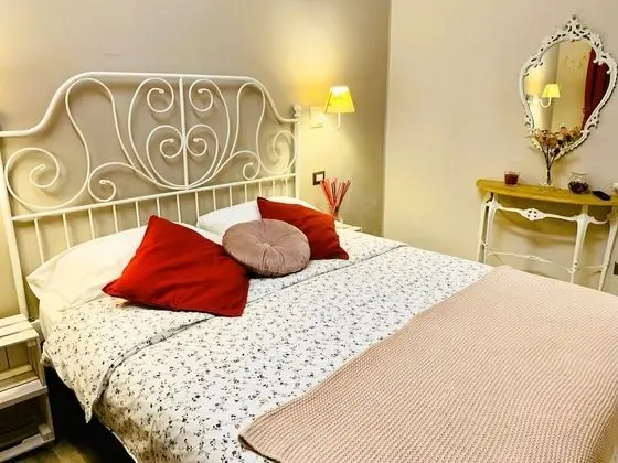 Tek Büyük Yataklı Oda, 1 Çift Kişilik Yatak