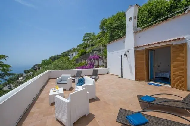 Villa, Sigara İçilebilir