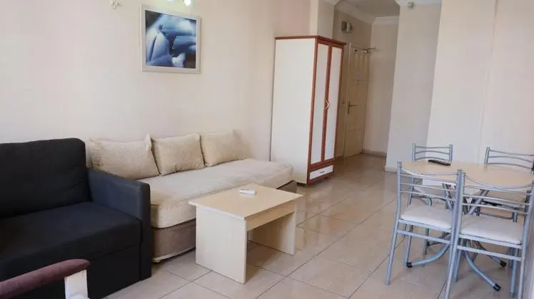 2+1 Apart Daire, Bahçe veya Sokak Manzaralı, Balkonlu