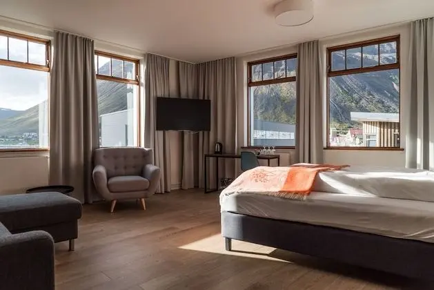 Deluxe Tek Büyük Yataklı Oda