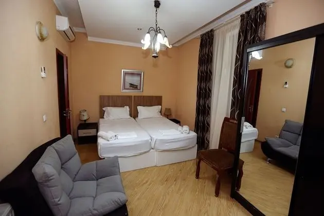 Standard Tek Büyük veya İki Ayrı Yataklı Oda