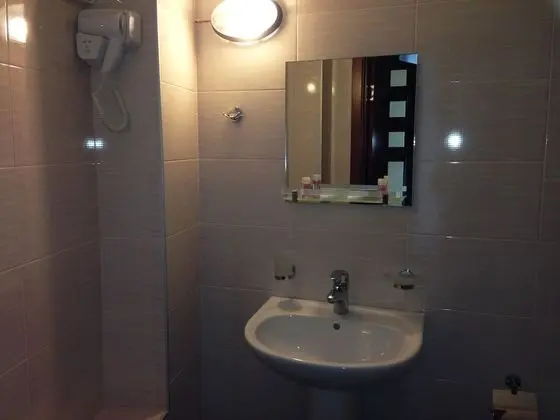 Standard Tek Büyük veya İki Ayrı Yataklı Oda