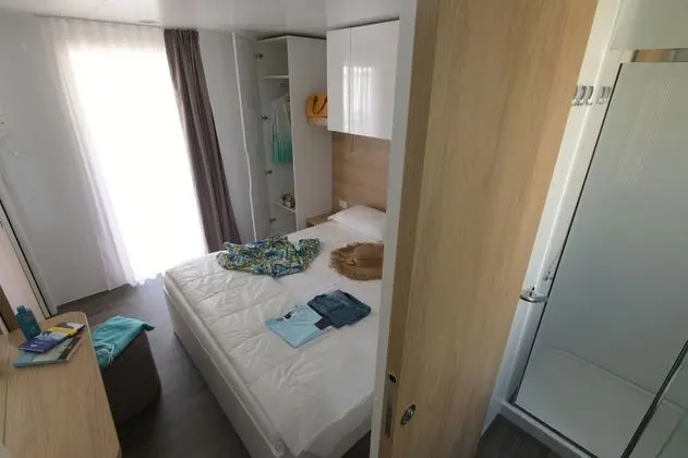 Executive Karavan, Plaj Kenarı