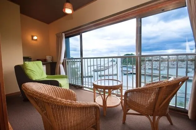 Standard Oda (with Massage Chair)