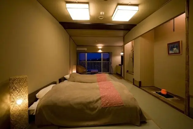 Traditional İki Ayrı Yataklı Oda (Casual Japanese Style)