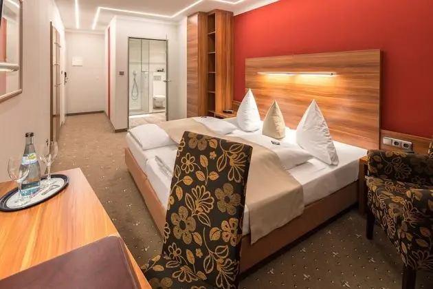 Comfort Tek Büyük Yataklı Oda