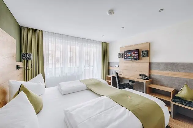 Comfort Tek Büyük Yataklı Oda