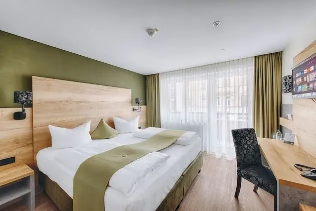 Comfort Tek Büyük Yataklı Oda