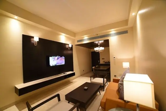 Hazel Suite