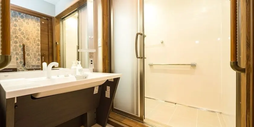 Basic Üç Kişilik Oda, Sigara İçilmez, Okyanus Manzaralı (Japanese-western, Shower Only)