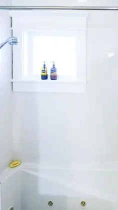 Hedwig's Perch Room with Shared Bath