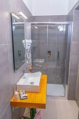 Basic Oda, 1 Çift Kişilik Yatak