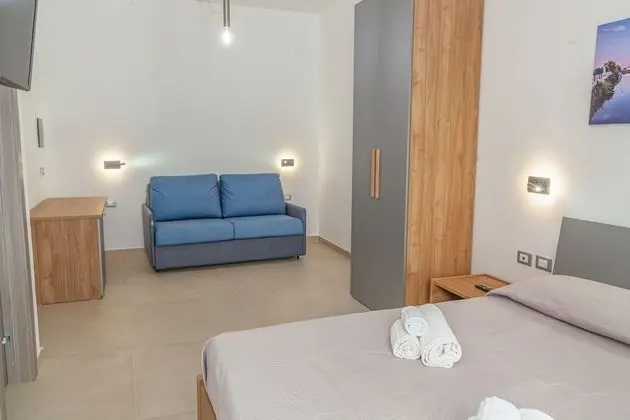 Basic Oda, 1 Çift Kişilik Yatak ve Çekyat