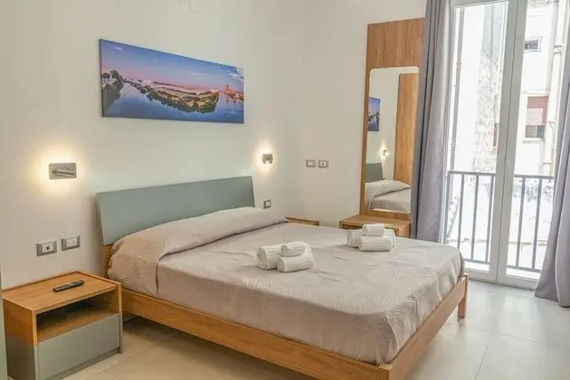 Basic Oda, 1 Çift Kişilik Yatak ve Çekyat