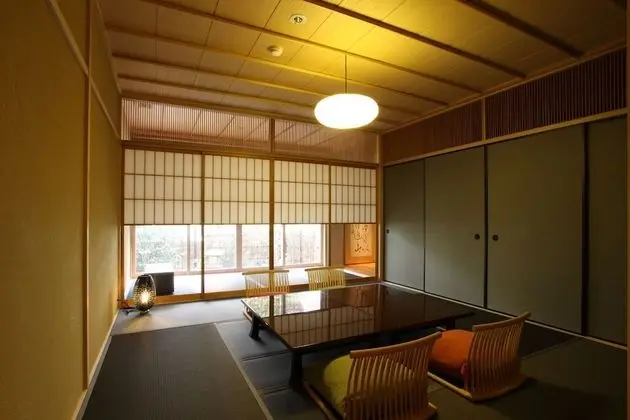 İki Ayrı Yataklı Oda (Four Semidouble Beds)