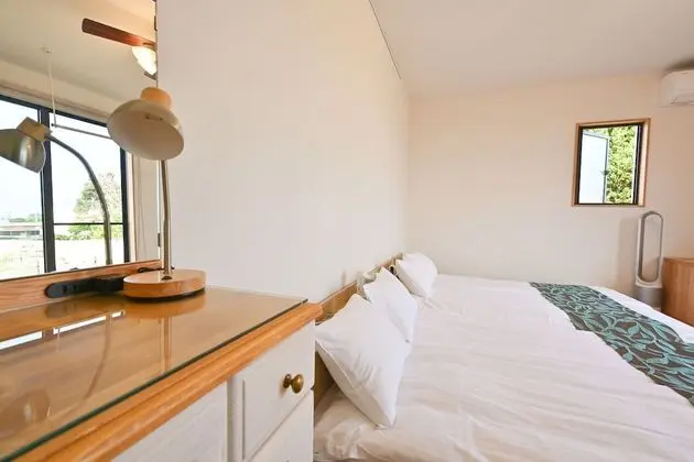 Ev (Private Vacation)