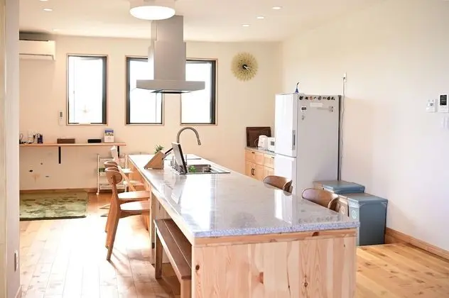 Ev (Private Vacation)