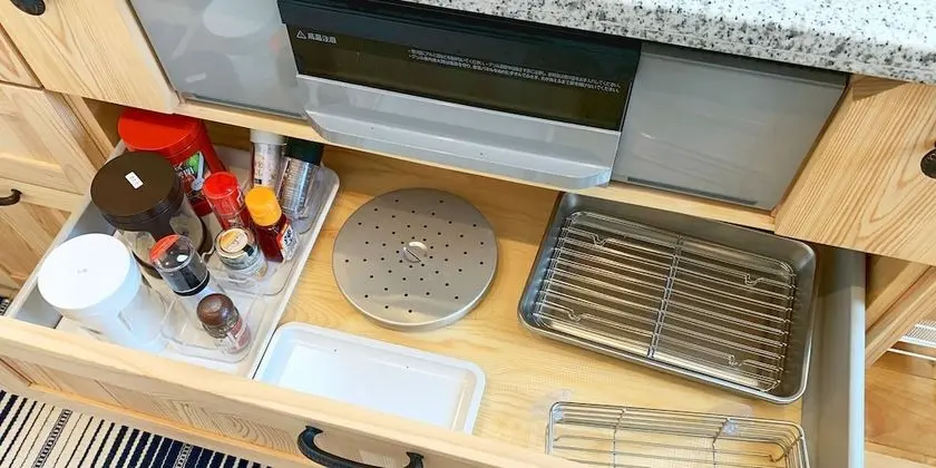 Ev (Private Vacation)