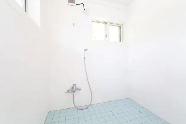 Ev, Sigara İçilmez (Private Vacation)