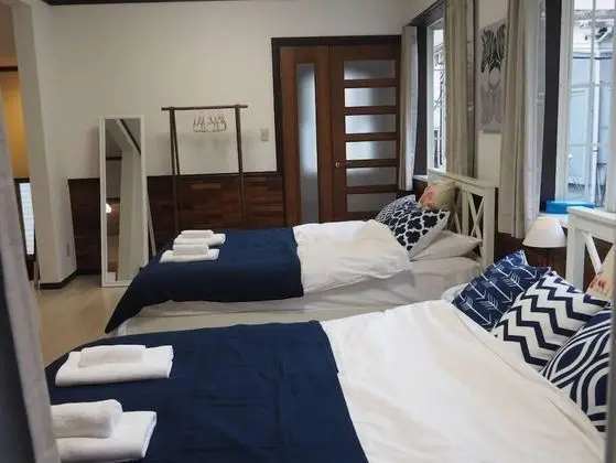 Ev (Private Vacation)