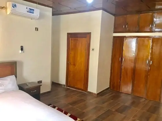 Tek Büyük Yataklı Oda, Özel Banyo
