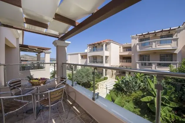 Apart Daire, Bahçe Manzaralı
