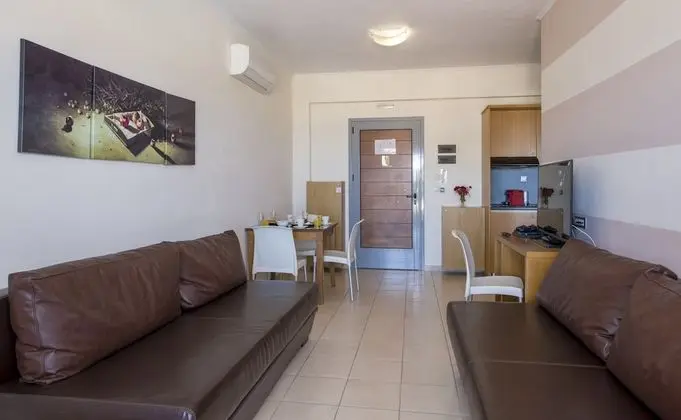 Panoramic Apart Daire, Deniz Manzaralı