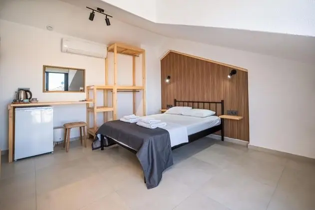 Üç Kişilik Oda,deniz Manzaralı,balkon Veya Teraslı