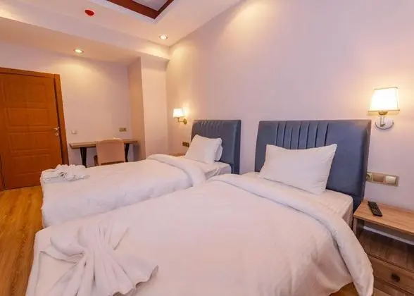 Üç Kişilik Oda, Bahçe Manzaralı, Balkonsuz