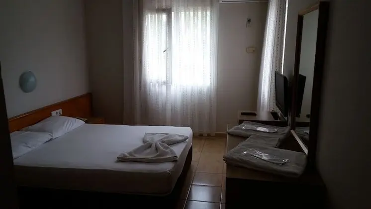Tek Büyük veya İki Ayrı Yataklı Oda