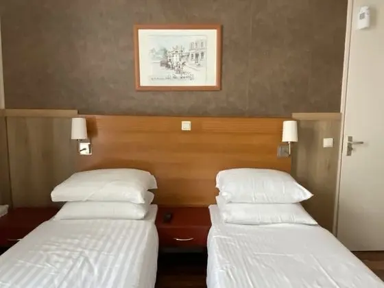 Standard Oda, 2 Tek Kişilik Yatak