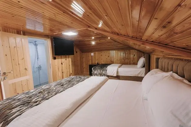 Üçlü Deluxe