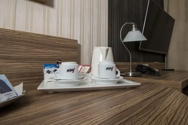 Business Tek Büyük Yataklı Oda, Havuz Kullanımı