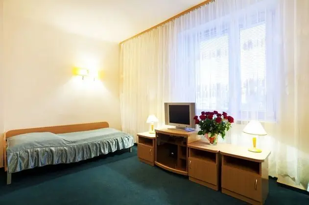 Basic Tek Büyük Yataklı Oda