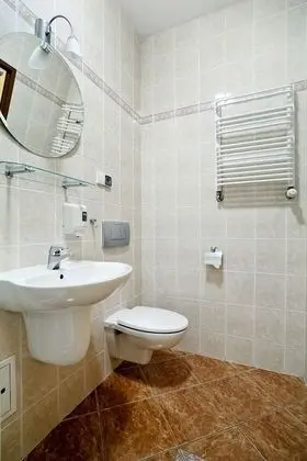 Basic Tek Büyük Yataklı Oda