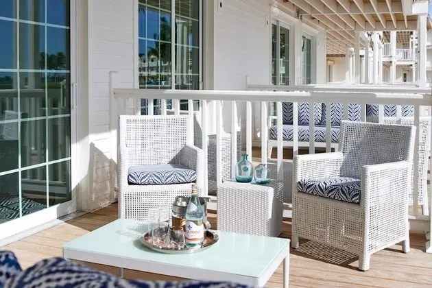 Oceanfront Balcony Double Queen