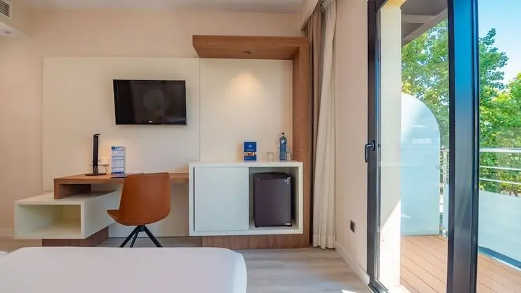 Premium Tek Büyük Yataklı Oda, Balkon