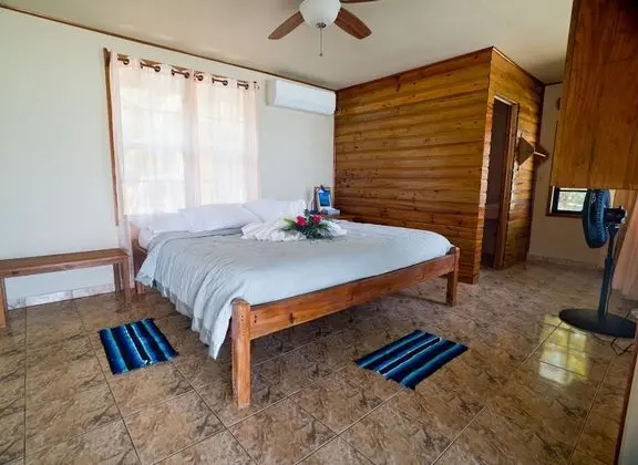 Exclusive Kulübe, 2 Büyük (Queen) Boy Yatak, Sigara İçilmez, Plaj Manzaralı