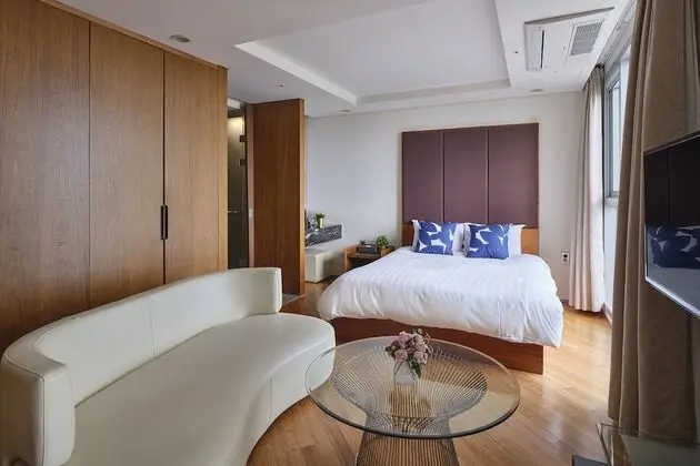 Blue Royal Family Suite -6Pax