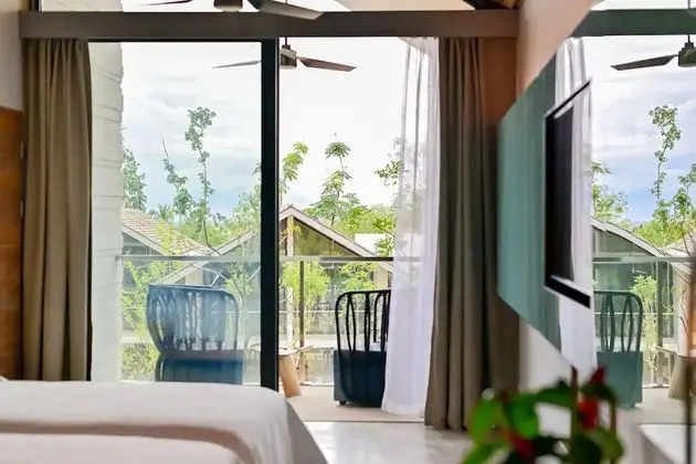 Deluxe Tek Büyük veya İki Ayrı Yataklı Oda (with Round-Trip Boat Transfer)