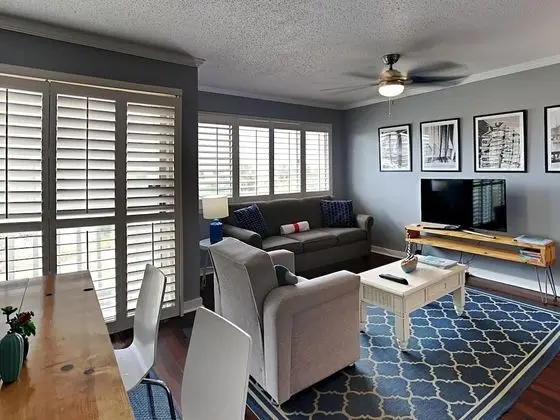 Daire, 1 Büyük (Queen) Boy Yatak ve Çekyat, Balkon, Okyanus Manzaralı