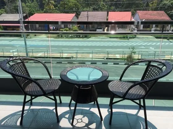 Üç Kişilik Oda, Balkon