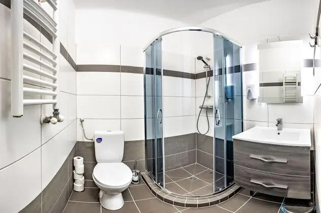 Standard Ortak Ranzalı Oda, Karma Ranzalı Oda (Negyagyas)