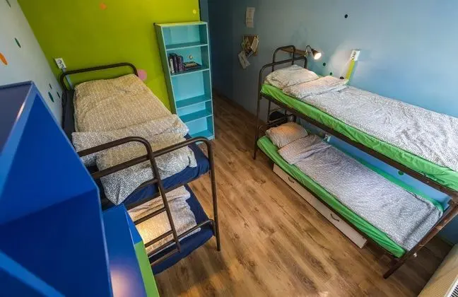 Standard Ortak Ranzalı Oda, Karma Ranzalı Oda (Negyagyas)