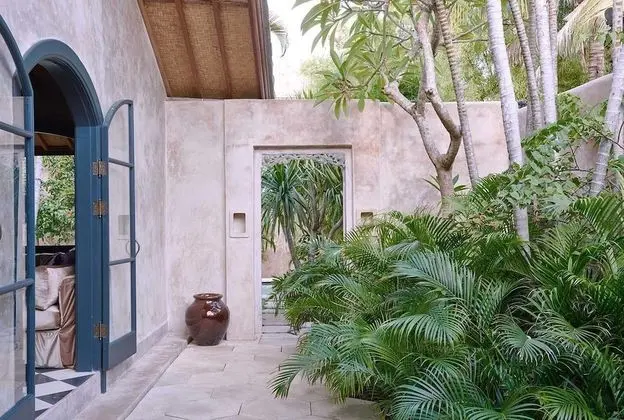 Villa (Desu House)